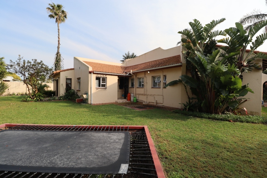 4 Bedroom Property for Sale in Summerstrand Eastern Cape